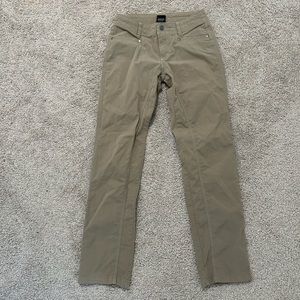 Women’s Kuhl Khaki Pants- size 6 regular